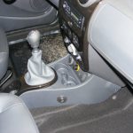 Dacia Duster manuális váltózár (fotó)