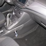 Opel Astra K manuális váltózár (fotó)